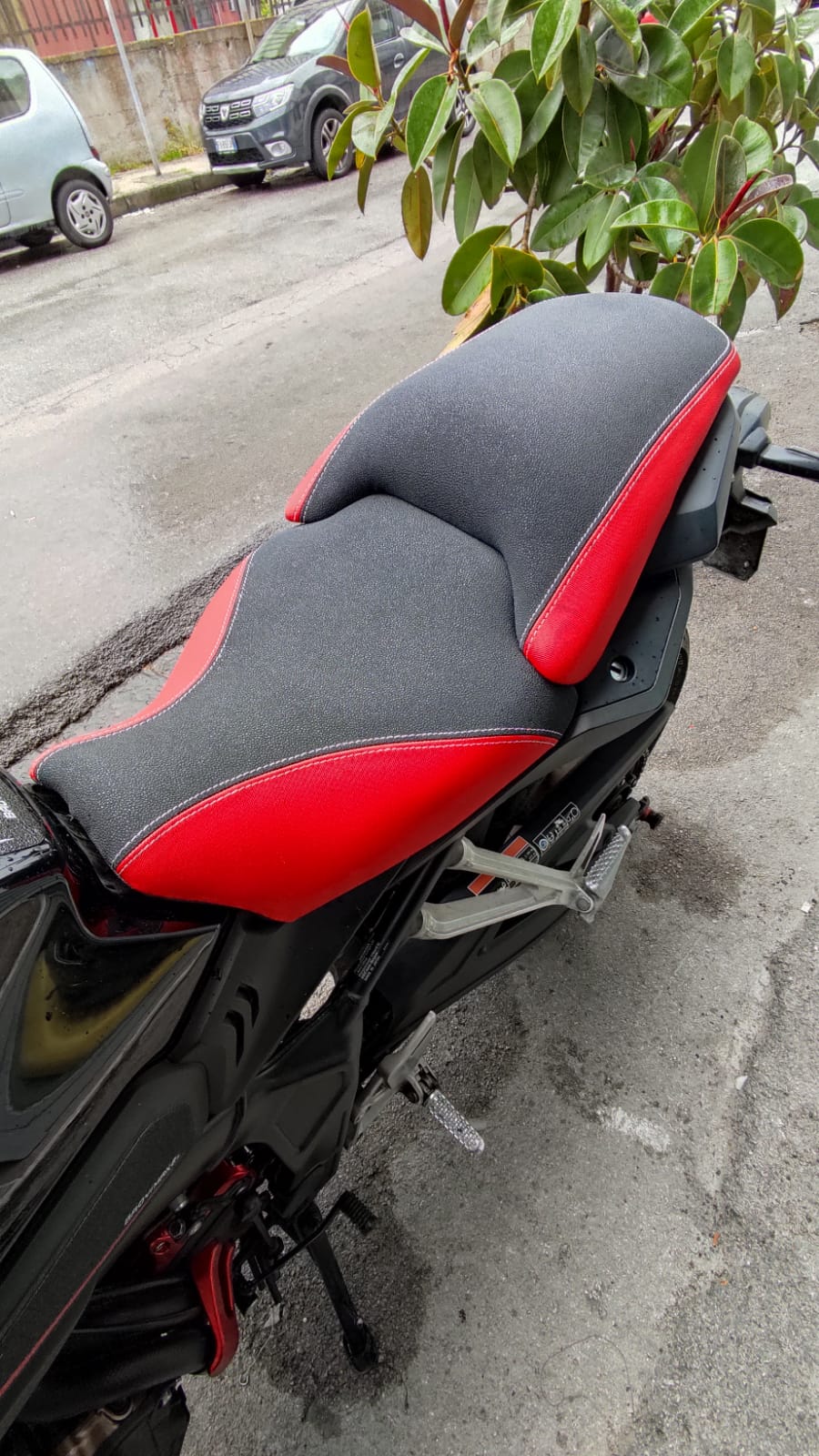 riparazione selle moto e scooter - Selleria Lanzi